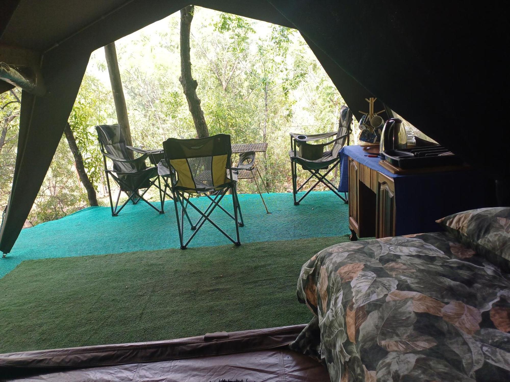 Adorable Unique Guest House - African Bush Feel Kalkheuvel エクステリア 写真